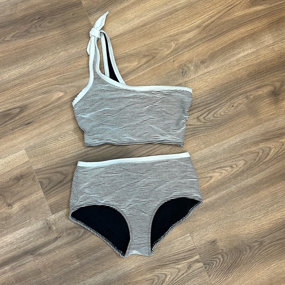 Solid & striped high rise bikini